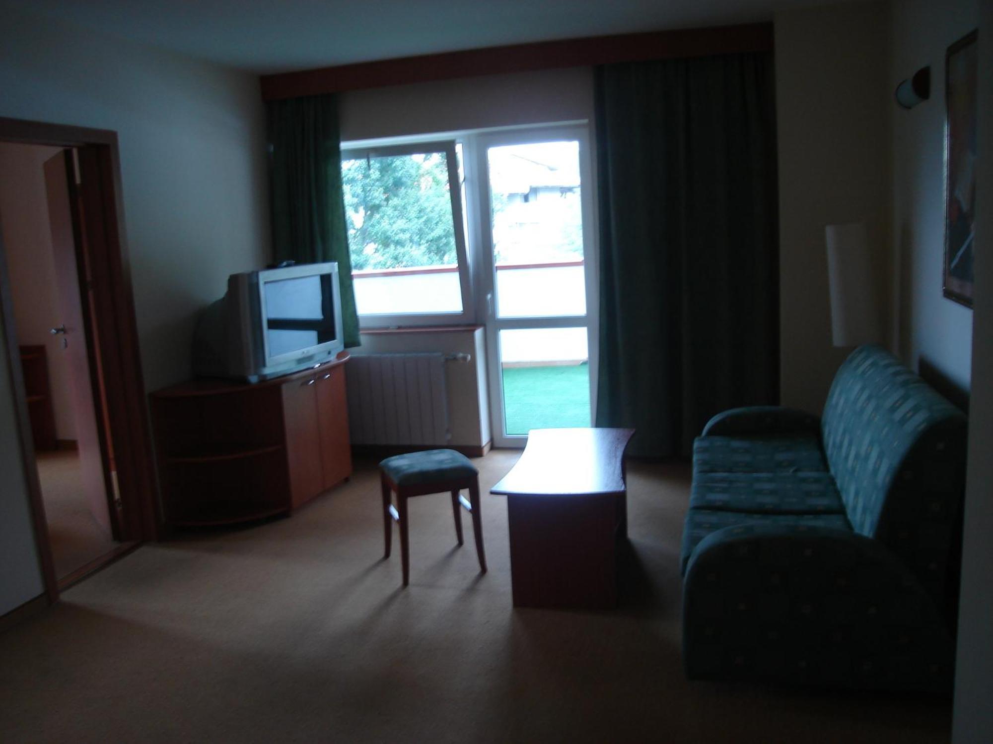 Hotel Seasons Trjavna Kültér fotó