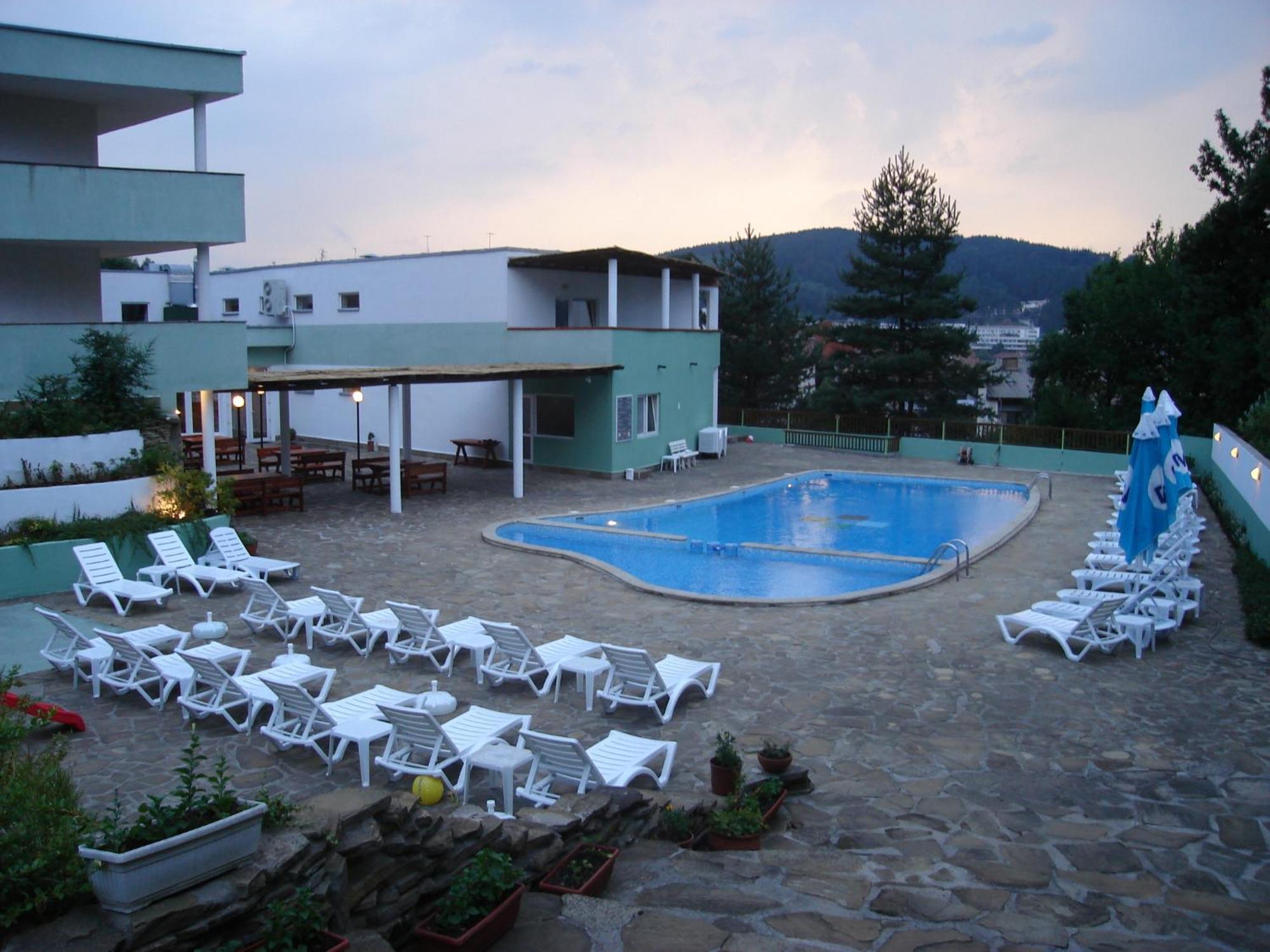 Hotel Seasons Trjavna Kültér fotó